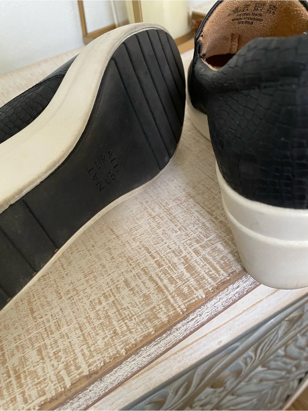 Naturalizers. 6.5. Slip-On Platform Sneakers in Black